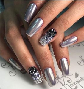 Chrome Nails img