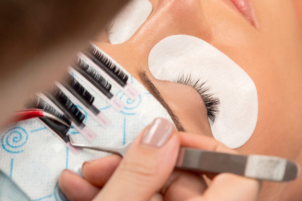 eyelash extension dubai